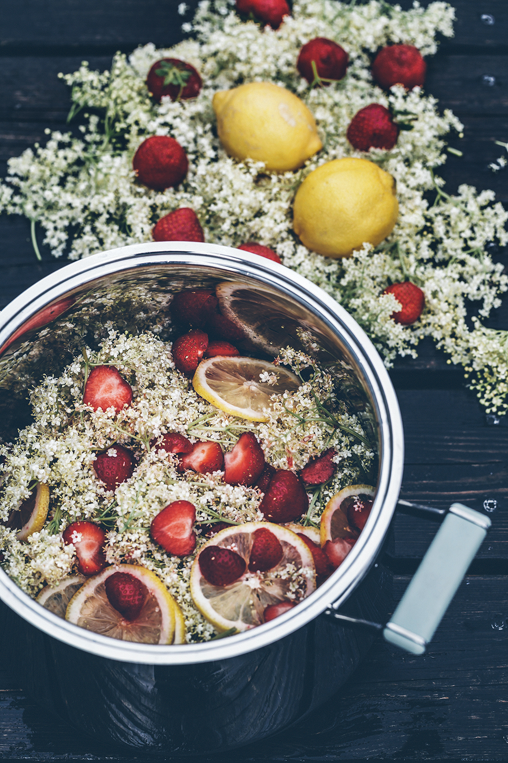 Godaste sommarsaften gör du lätt själv!